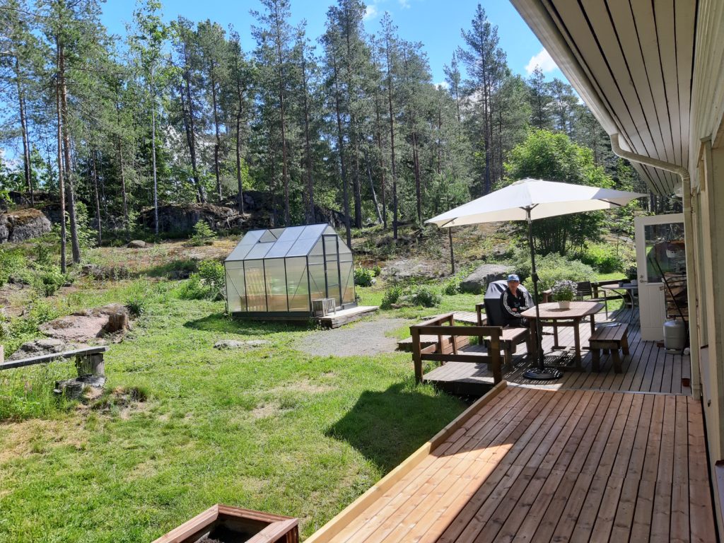 Onnikoti Kertun piha