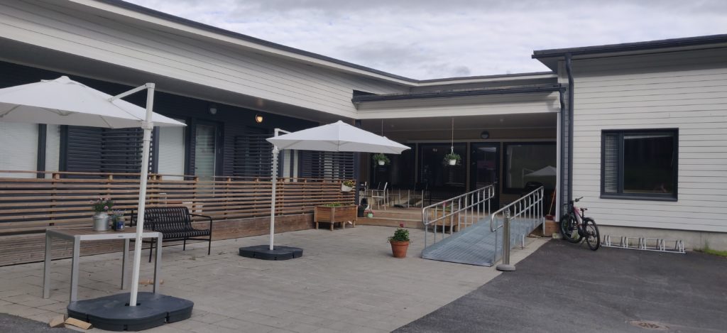 Onnikoti Marian sisäpiha