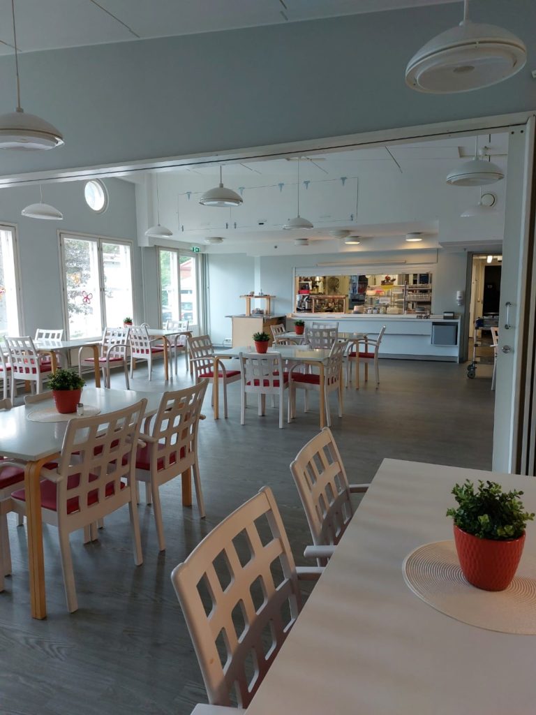 Onnikoti Kauriala ruokahuone