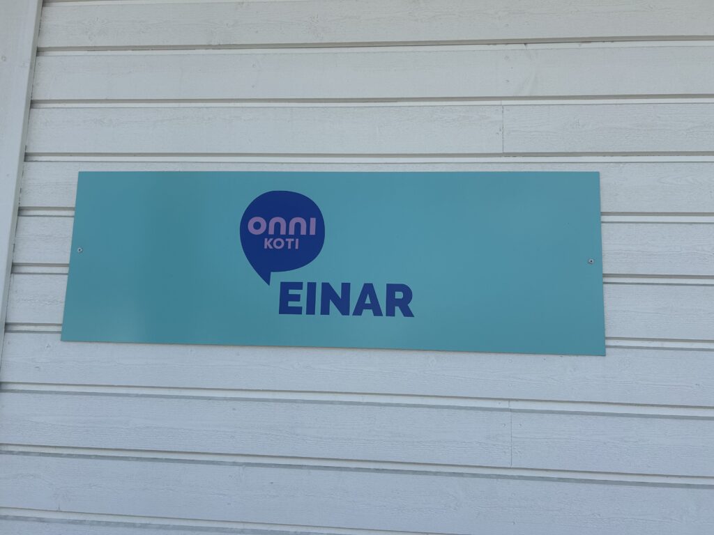 Onnikoti Einarin ovikyltti