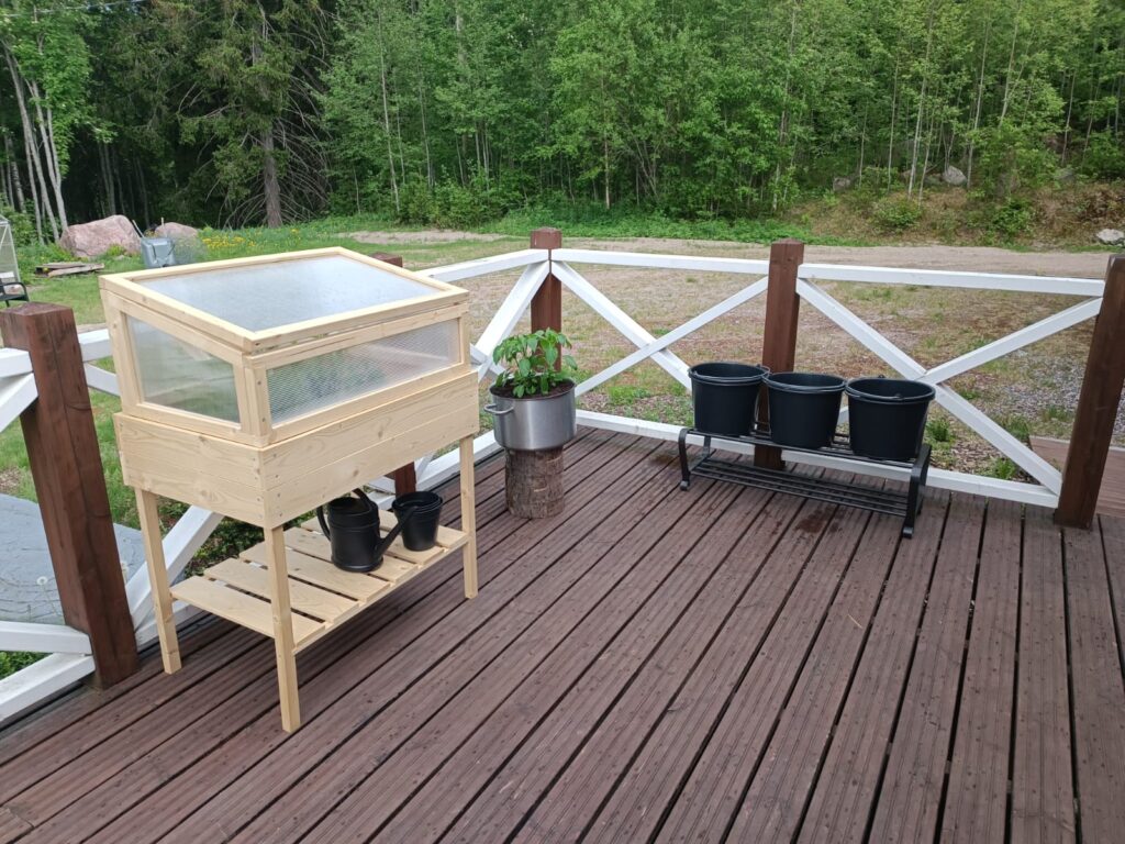 Hiirulan yksikön terassi