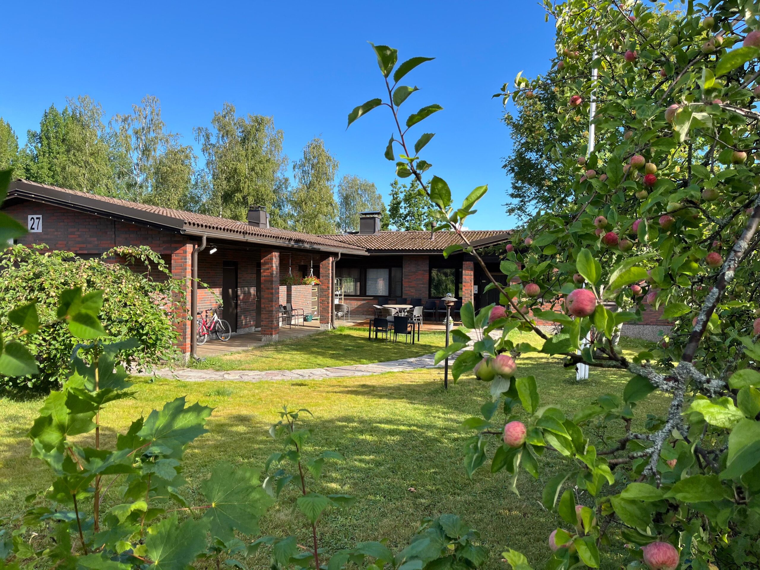 Yksikkö ulkoa päin