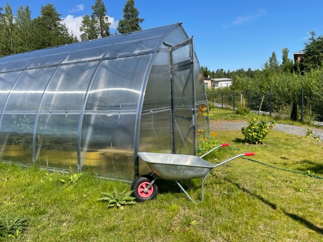 Onnikoti Retiisin piha